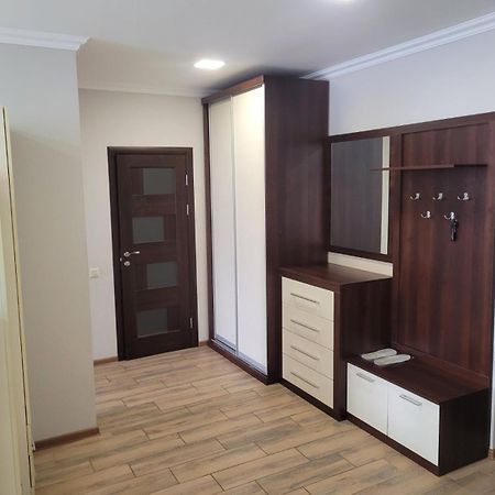 Затишні Апартаменти Two Csernyivci Kültér fotó